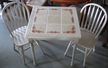 Дизайн стола с керамической плиткой